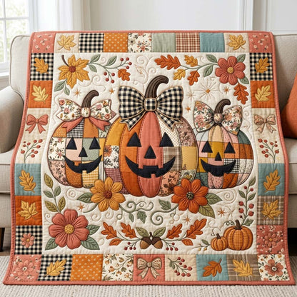 Smiling Pumpkin Trio Quilted Blanket GDTONTD1114