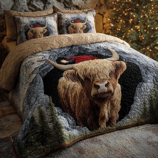 Holiday Highland Cow 3-Piece Quilted Bedding Set GFTOHD12762