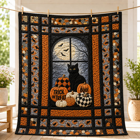 Halloween Black Cat Trick Or Treat Quilted Blanket GFTOHNL1006