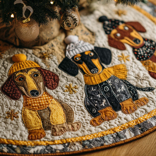 Festive Dachshund Quilted Tree Skirt GFTONL7082