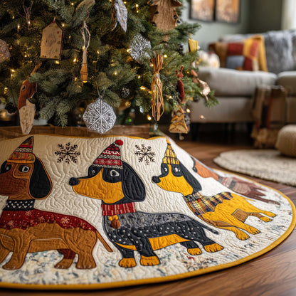 Festive Dachshund Quilted Tree Skirt GFTONL7084