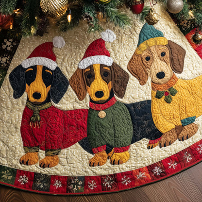Festive Dachshund Quilted Tree Skirt GFTONL7087