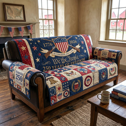 American Pride Quilted Sofa Cover GFTONMU196