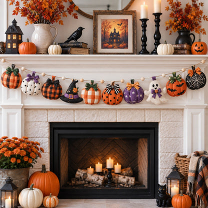 Midnight Pumpkin Manor Custom Shape Quilted Garland GFTONPT693