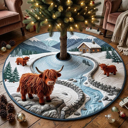 Highland Christmas Pasture Quilted Tree Skirt GFTONTD2302