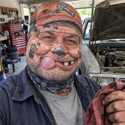 Nut Muncher Funny Face Mask GFTONTD3859