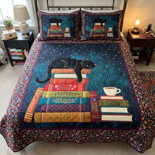 Starlit Reading Cat 3-Piece Quilted Bedding Set GFTONTD4522