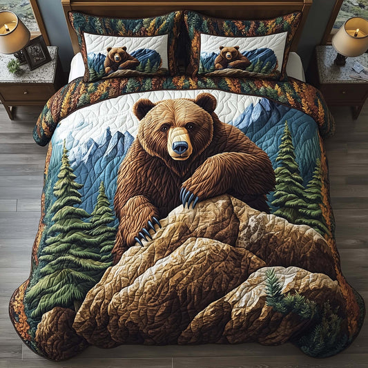 Mountain Bear 3-Piece Quilted Bedding Set GFTOQM2285