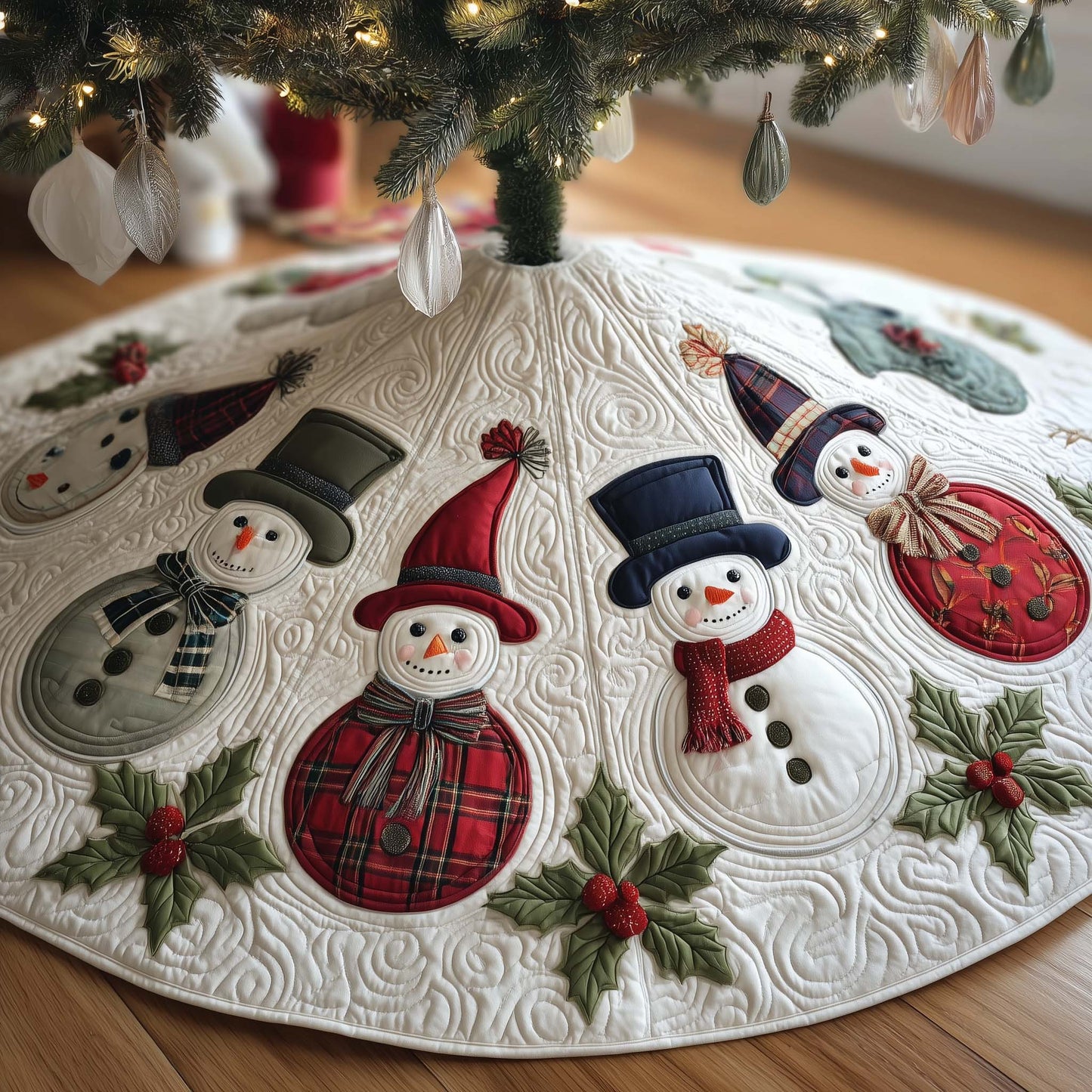 Plaid Snowmen Quilted Tree Skirt GFTOQM391