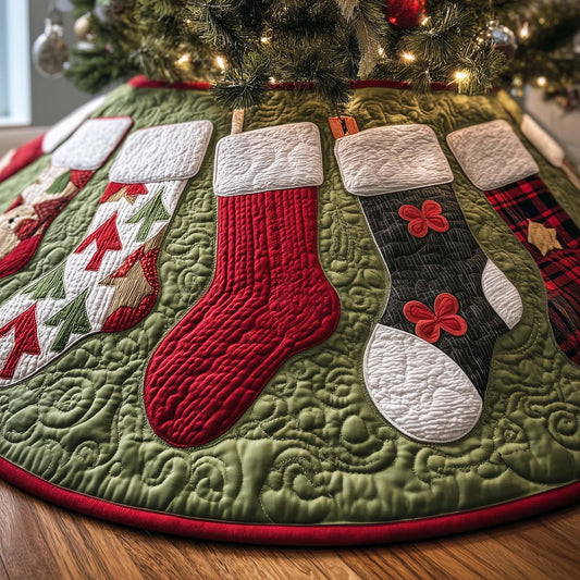 Hanging Stockings Quilted Tree Skirt GFTOQM399