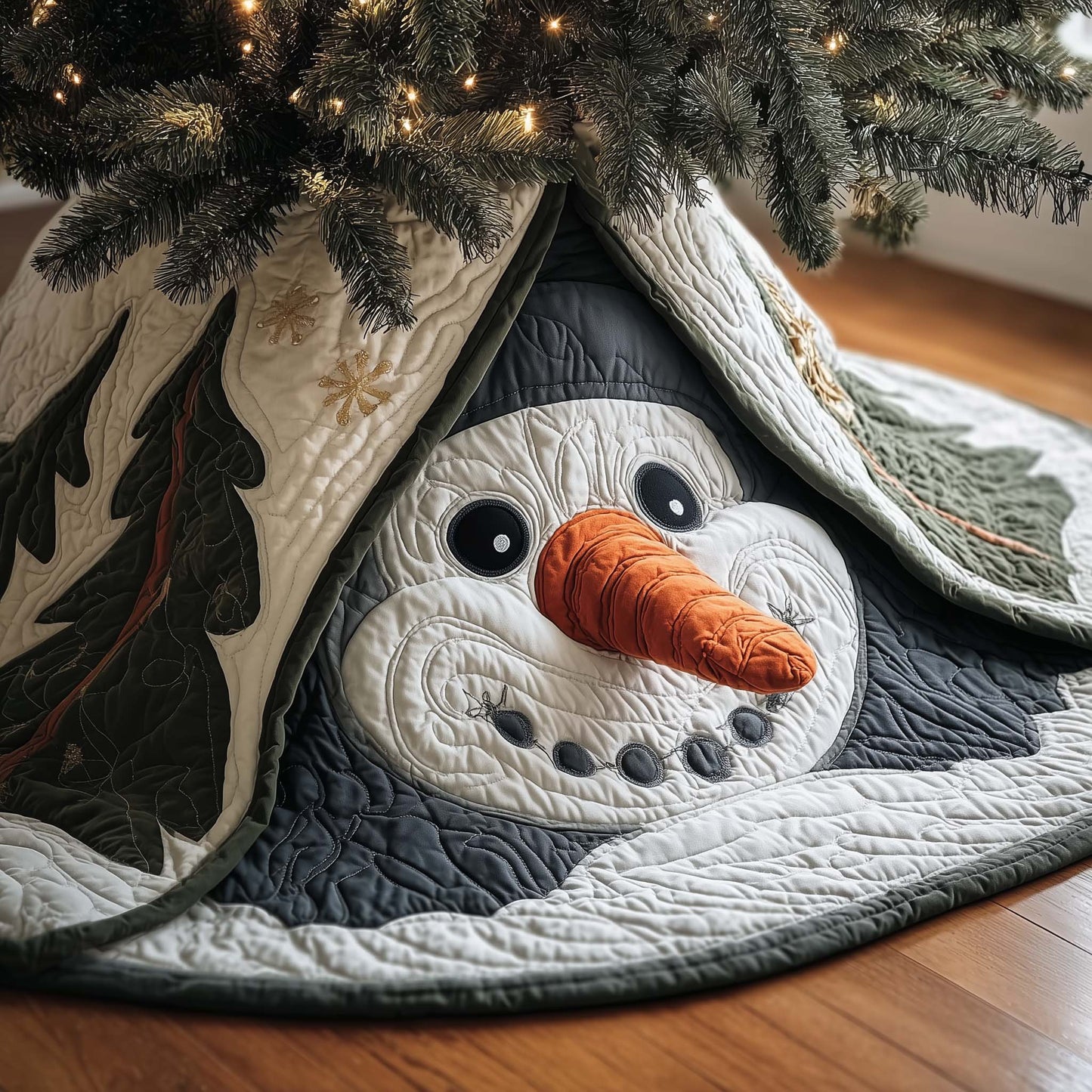 Hidden Snowman Quilted Tree Skirt GFTOQM432