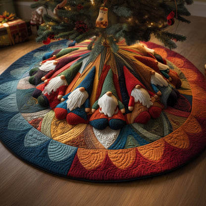 Spiral Gnomes Quilted Tree Skirt GFTOQM862