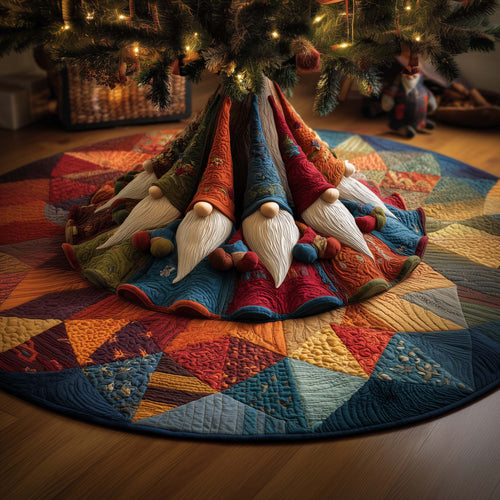 Spiral Gnomes Quilted Tree Skirt GFTOQM863